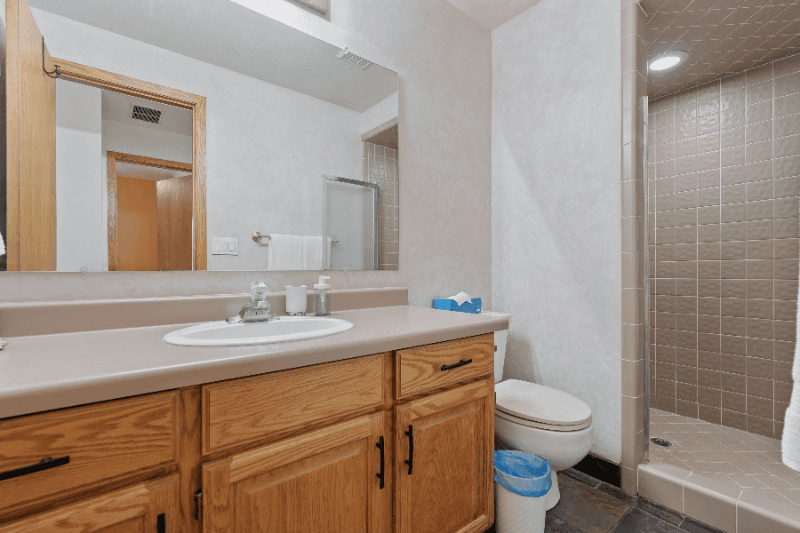 Holladay House: 6532 Heughs Canyon Way