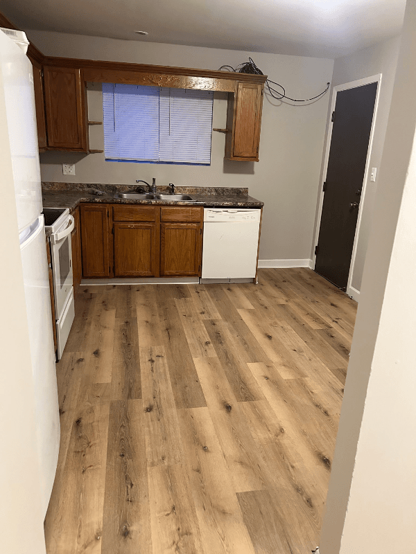 Arlington Heights Apartment: 2326 W Nichols Rd