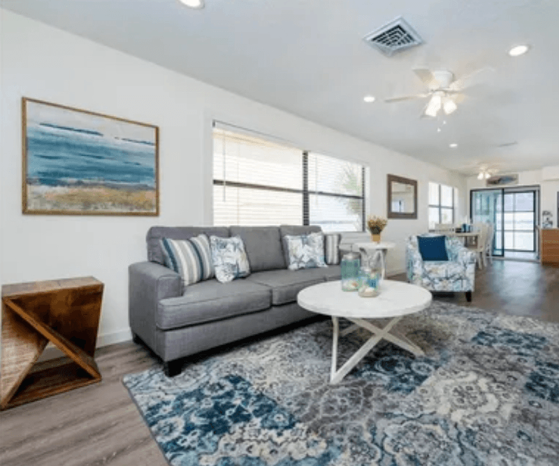 Englewood Condo: 5041 N Beach Avenue