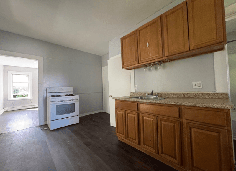 Hartford Apartment: 3 Kenyon Ct