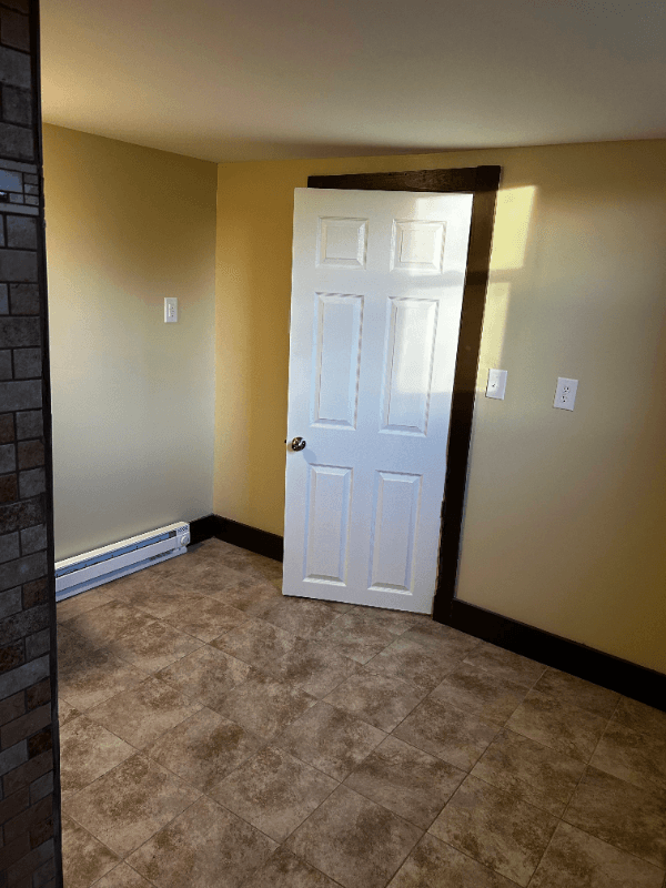 Carbondale Apartment: 92 Farview St