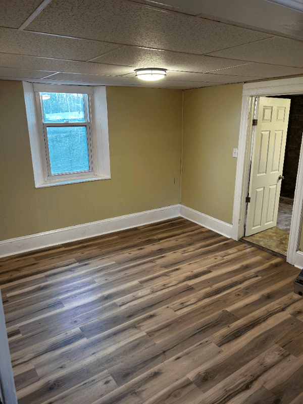 Carbondale Apartment: 92 Farview St