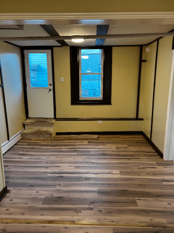Carbondale Apartment: 92 Farview St