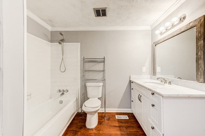 Decatur House: 3001 Boring Ridge Dr