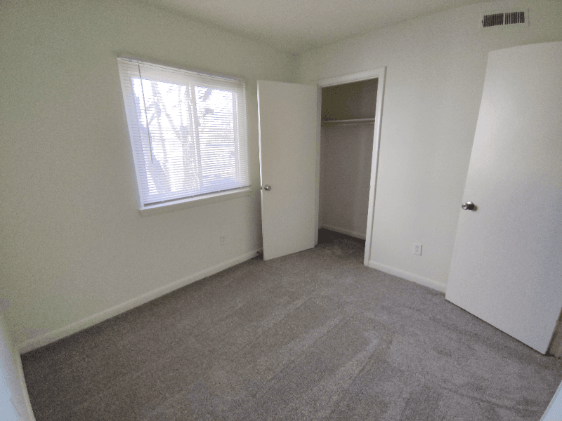 Lynchburg Apartment: 600 Reusens Road