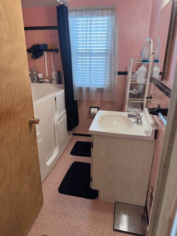 Detroit House: 20455 Strathmoor St