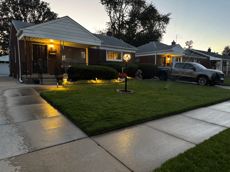 Detroit House: 20455 Strathmoor St