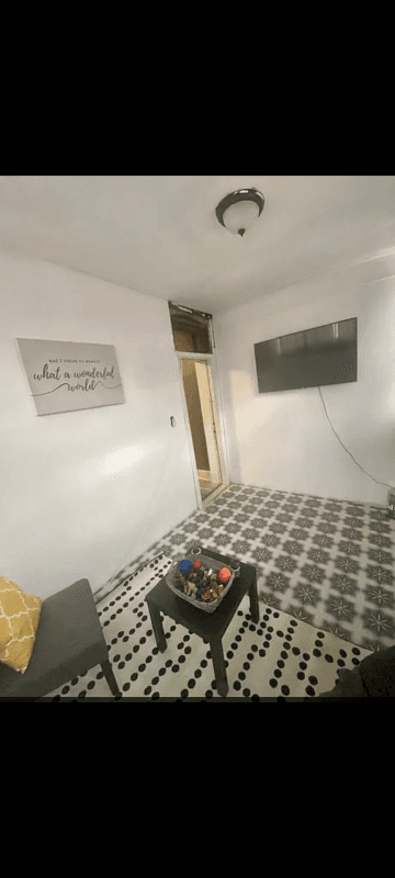 Baltimore Single Room: 1633 N Payson st