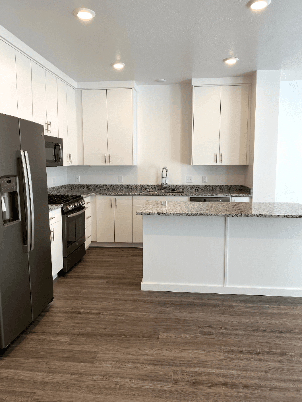 Providence Townhome: 420 West 40 South