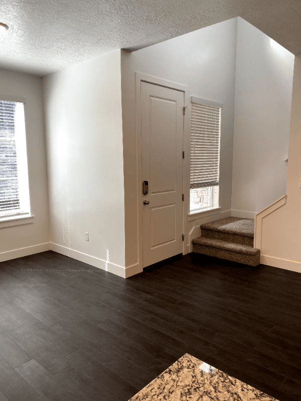 Providence Townhome: 420 West 40 South