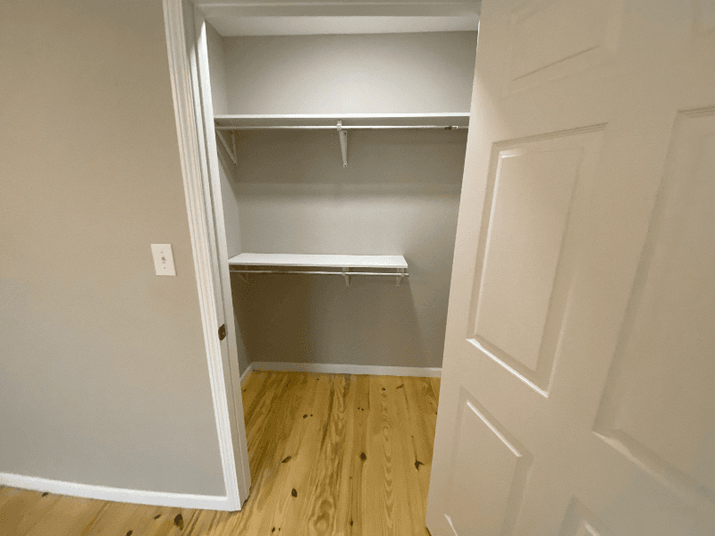 Atmore House: 80 Redwood Lane