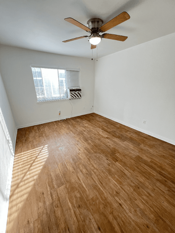 Van Nuys Apartment: 14650 Saticoy Street