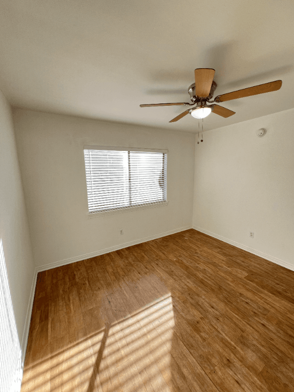 Van Nuys Apartment: 14650 Saticoy Street