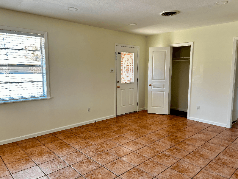 DeRidder House: 120 Nolen Street