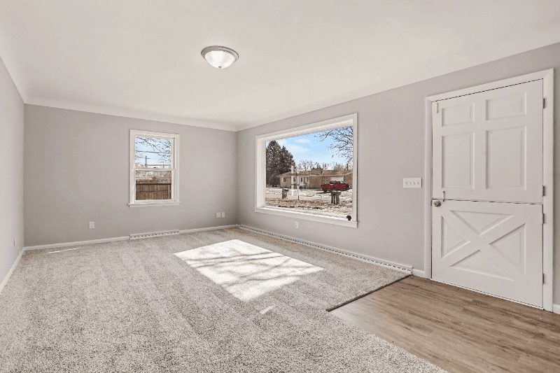 Galesburg House: 10203 Shadowlane