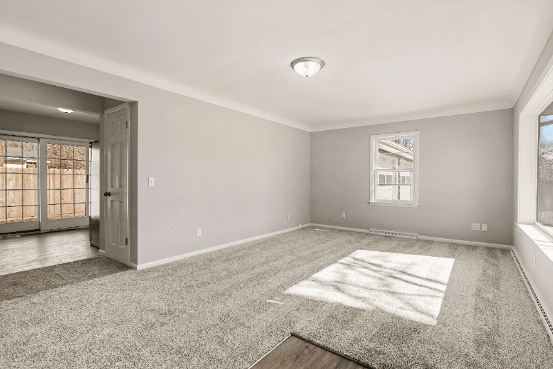 Galesburg House: 10203 Shadowlane