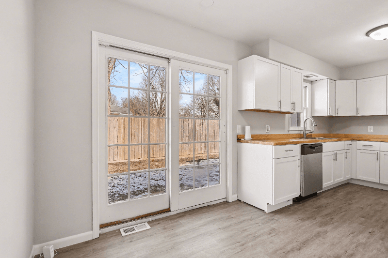 Galesburg House: 10203 Shadowlane