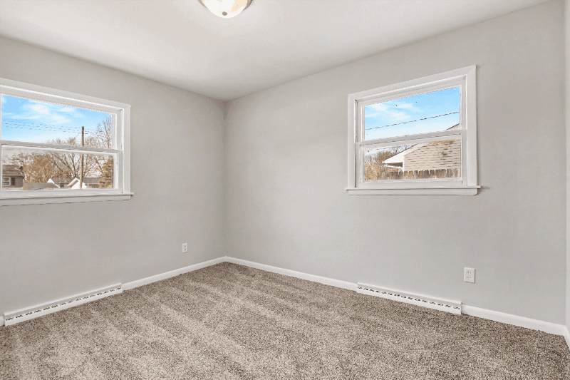 Galesburg House: 10203 Shadowlane