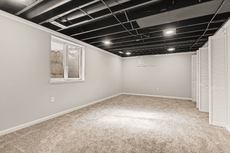 Galesburg House: 10203 Shadowlane