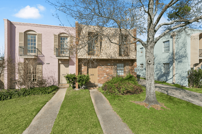Metairie Townhome: 4001 Georgetown Dr