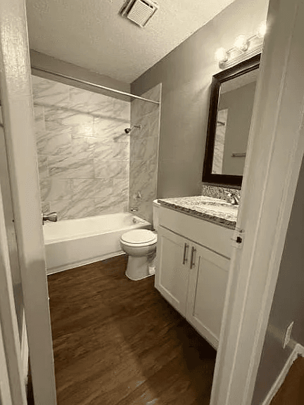 Dallas Apartment: 13740 Montfort Dr
