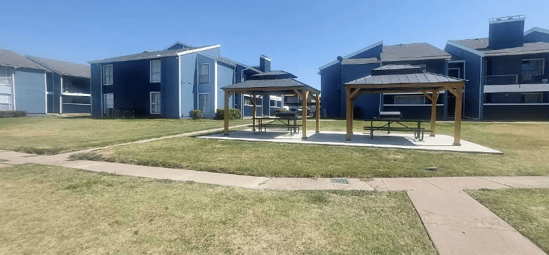Dallas Apartment: 13740 Montfort Dr