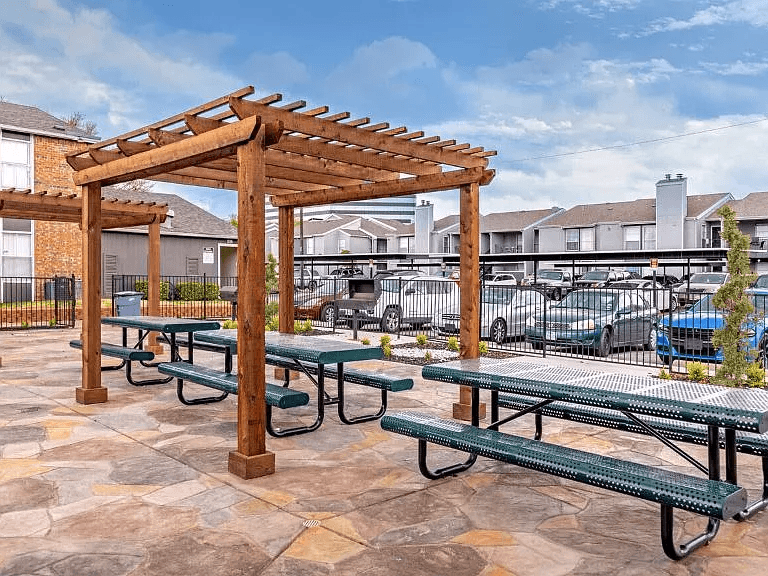Dallas Apartment: 13740 Montfort Dr