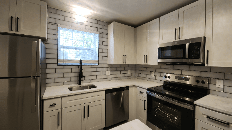 Clayton Apartment: 803 Westwood Dr