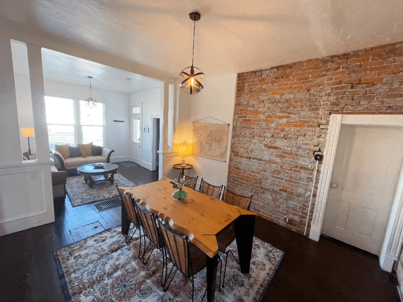 Anaconda House: 711 W 5th Street