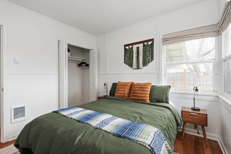 Vancouver House: 2402 Fairmont Ave