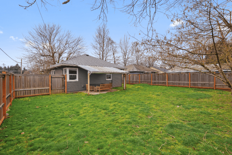 Vancouver House: 2402 Fairmont Ave