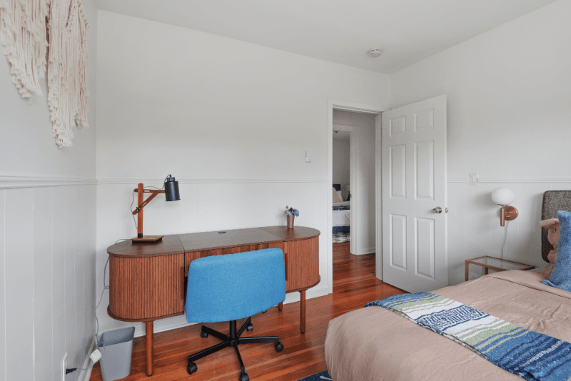 Vancouver House: 2402 Fairmont Ave