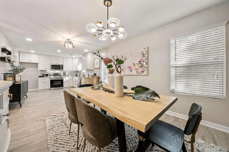 Atlanta House: 5618 Laurel Ridge Dr