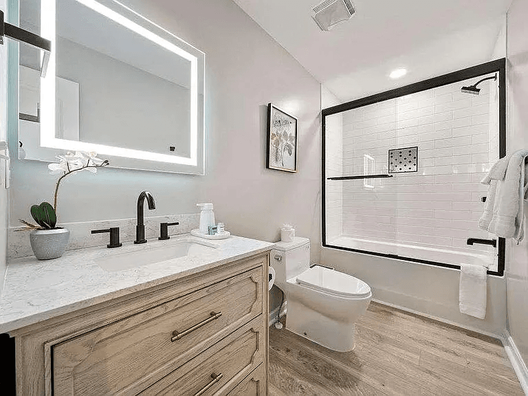 Atlanta House: 5618 Laurel Ridge Dr