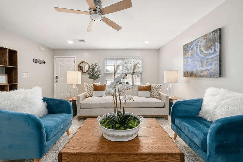 Atlanta House: 5618 Laurel Ridge Dr