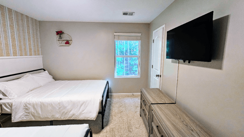 Atlanta House: 5618 Laurel Ridge Dr
