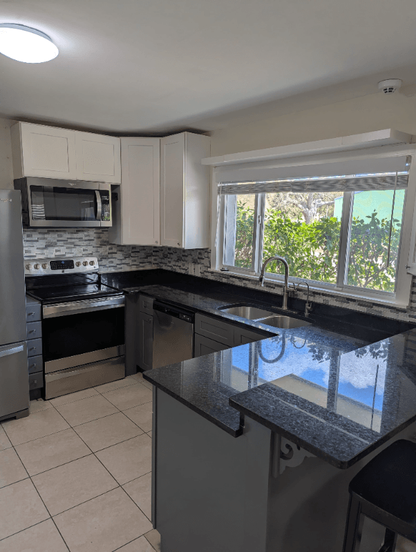 Lake Park House: 305 3rd st