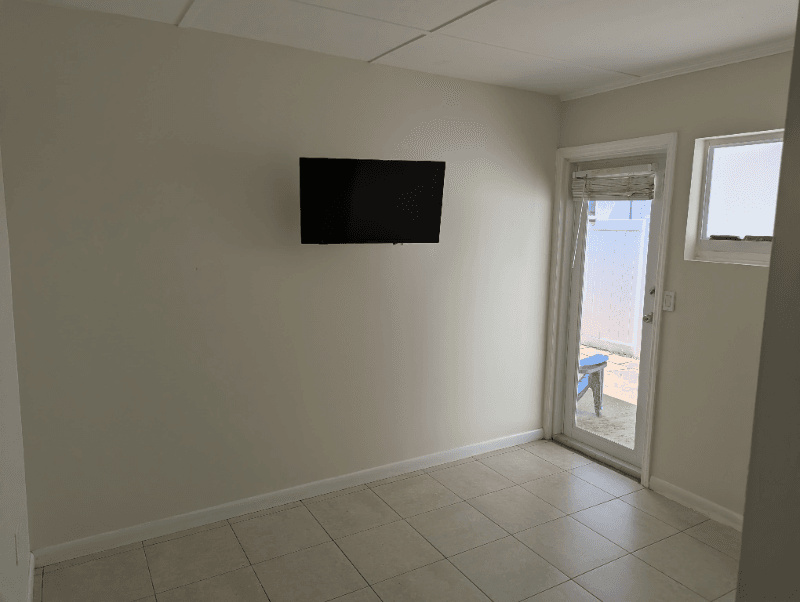 Lake Park House: 305 3rd st