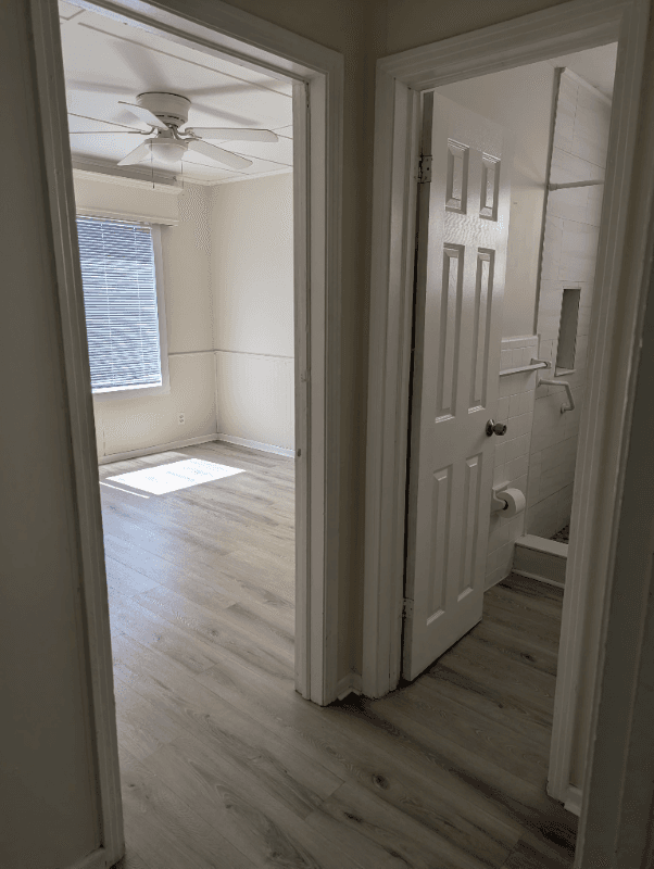 Lake Park House: 305 3rd st