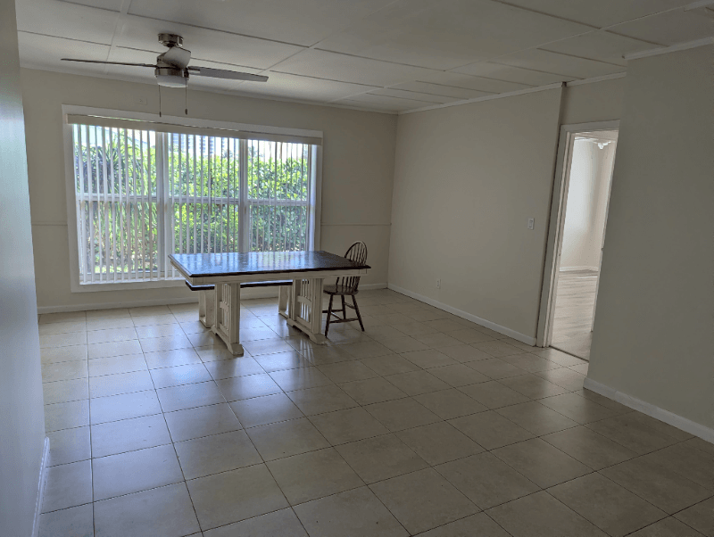 Lake Park House: 305 3rd st