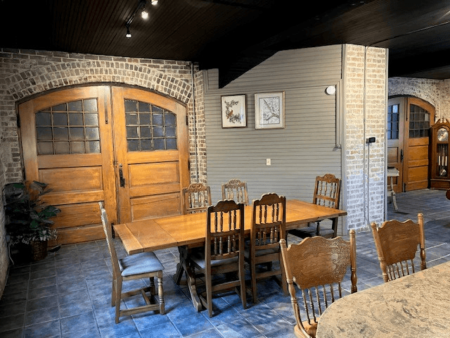 Danville House: 415 1/2 N. Gilbert Street