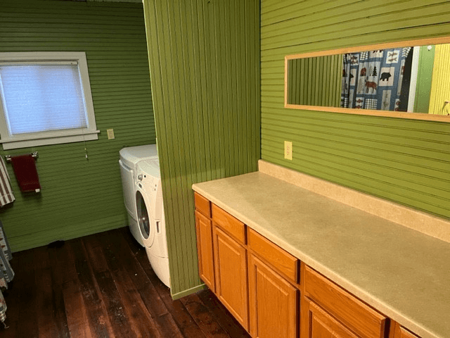 Danville House: 415 1/2 N. Gilbert Street