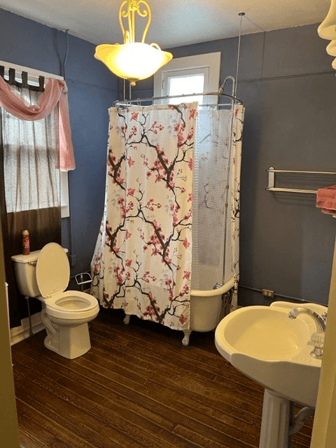 Danville House: 415 1/2 N. Gilbert Street