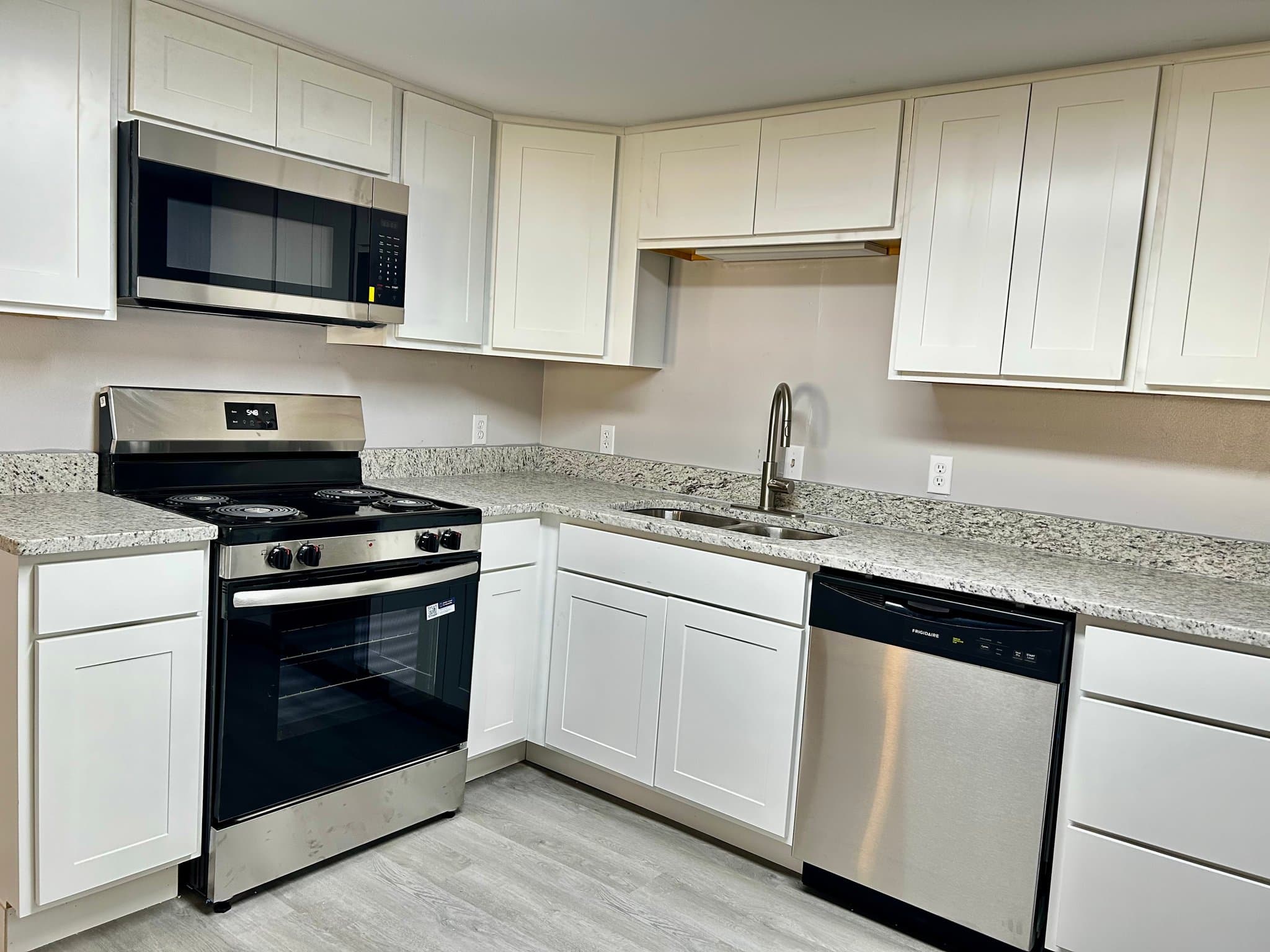 Deridder Condo: 305 Greenbriar Street