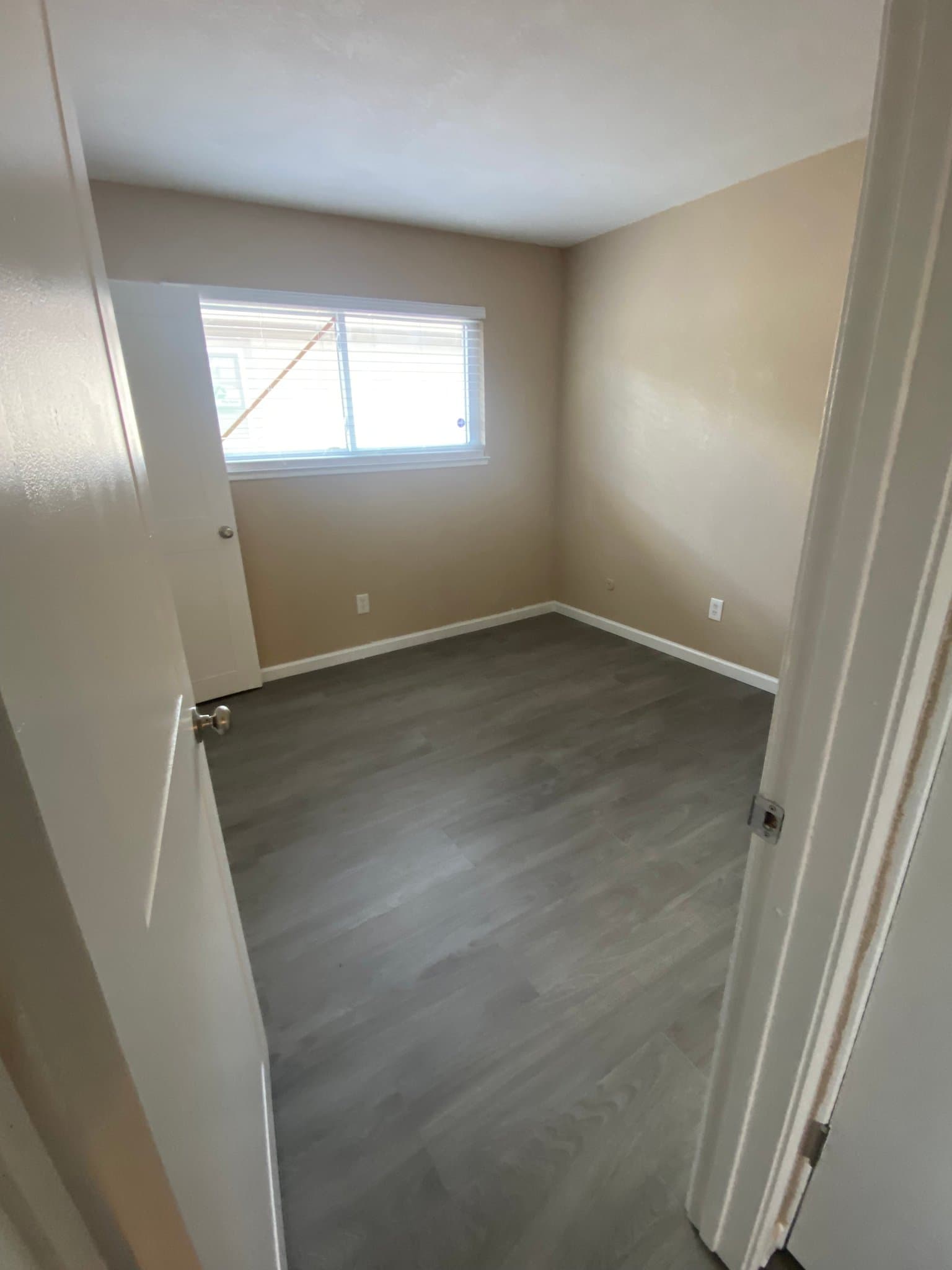 Sacramento House: 5811 Hillsdale Blvd