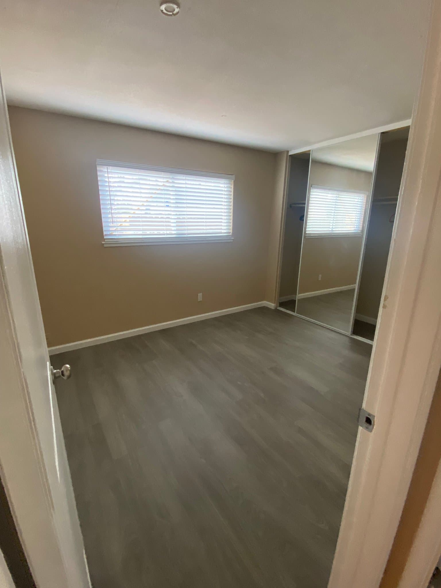 Sacramento House: 5811 Hillsdale Blvd