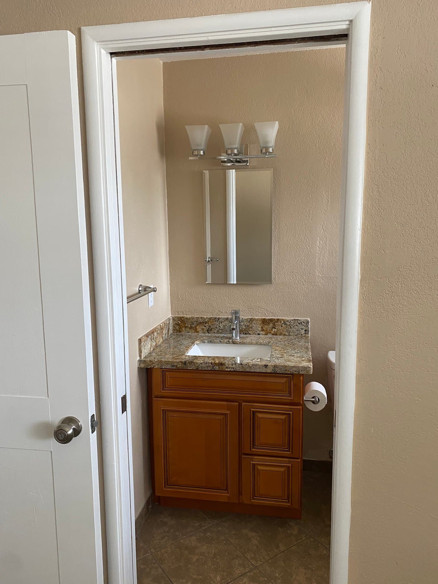 Sacramento House: 5811 Hillsdale Blvd