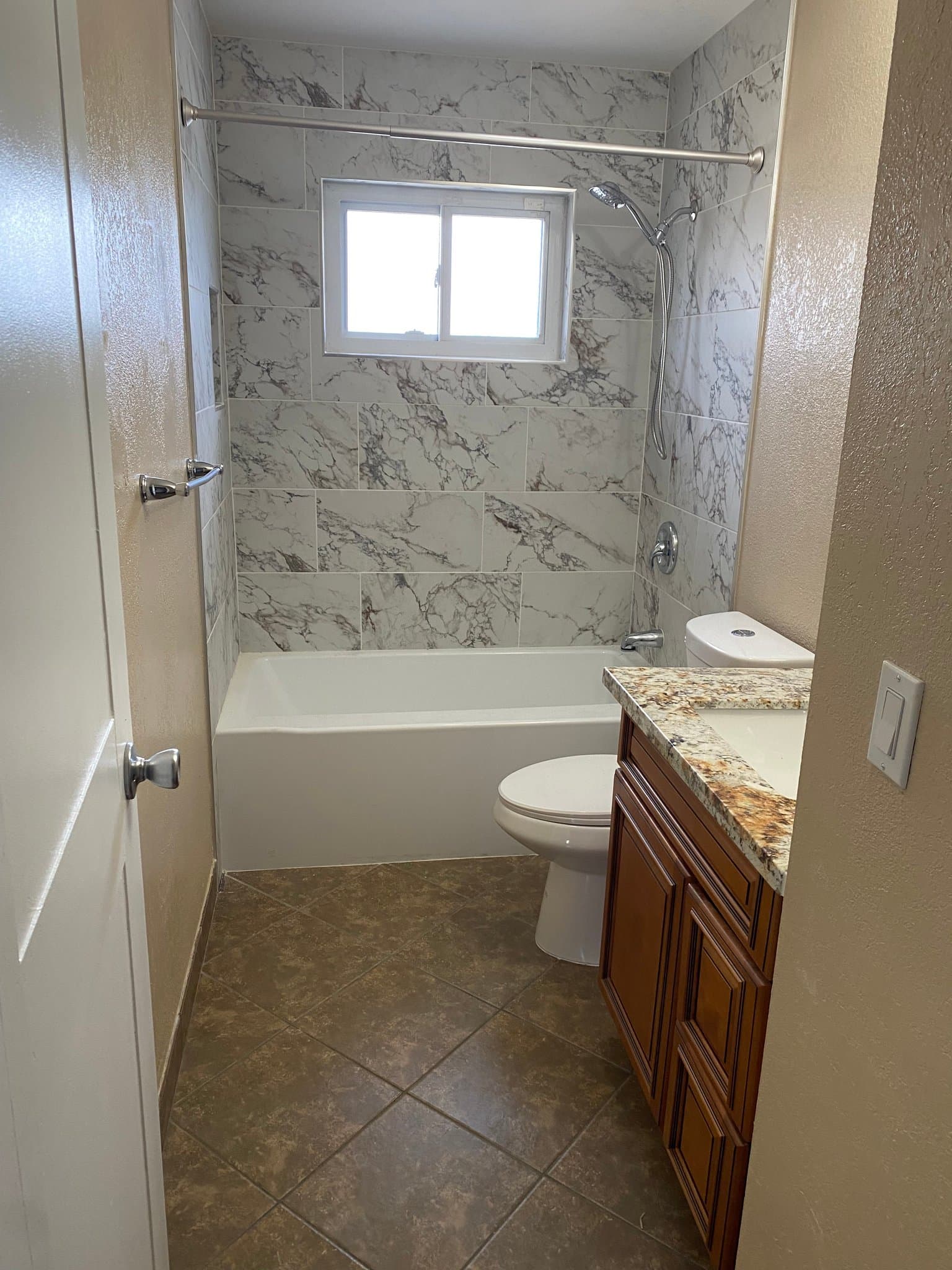 Sacramento House: 5811 Hillsdale Blvd