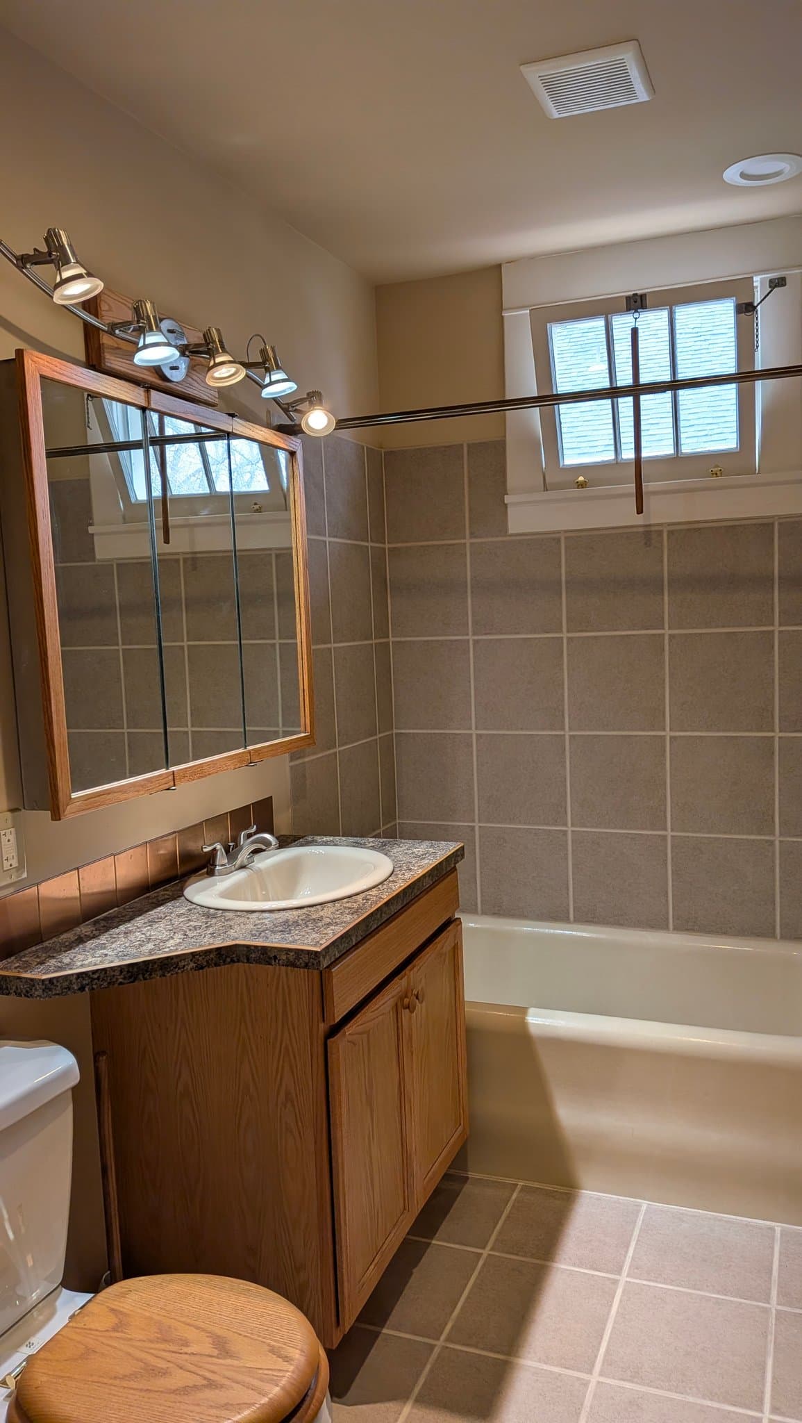 GREAT FALLS House: 204 6th Street Southwest