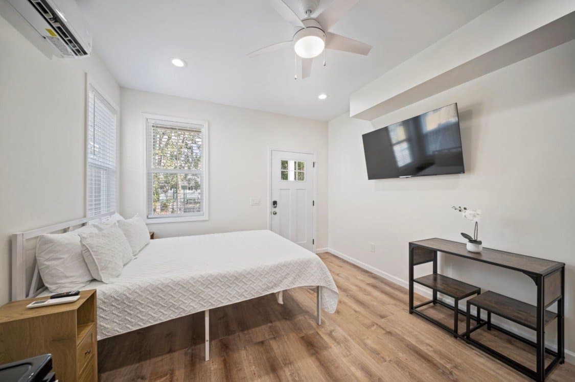 Wilmington Apartment: 5069 Peachtree Ave